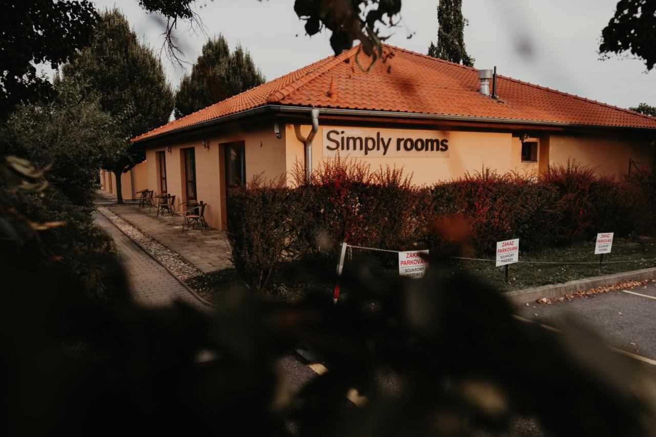 Simply Rooms Slavkov u Brna Esterno foto